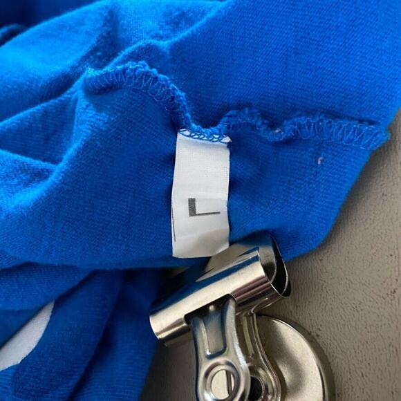 M & M Shirt Womens Large Blue Short Sleeve Graphic Tee Candy Chocolate Peanuts - Picture 8 of 8